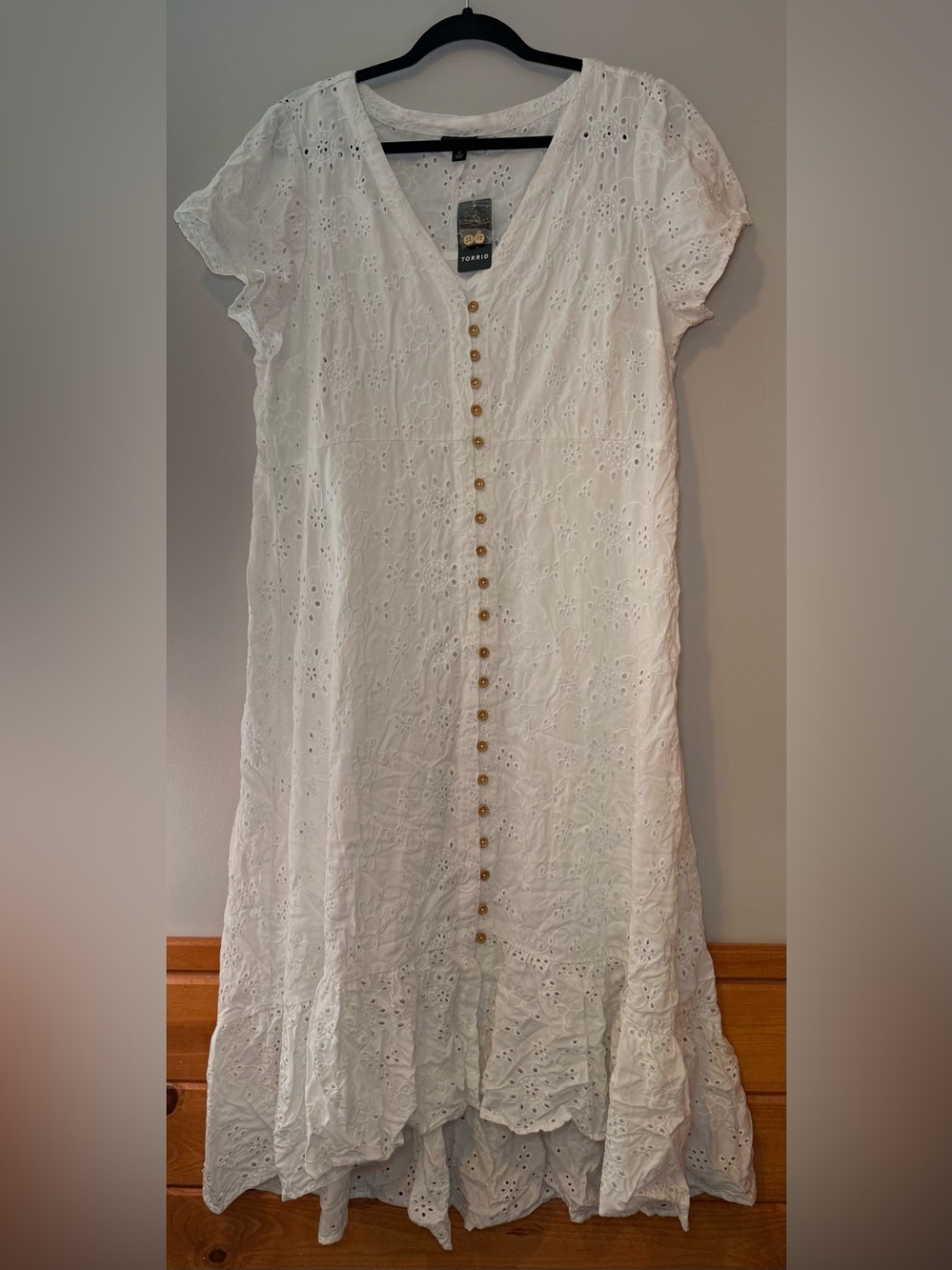 Torrid White Eyelet Hi-Low Midi Button Front Dress NWT Size 0